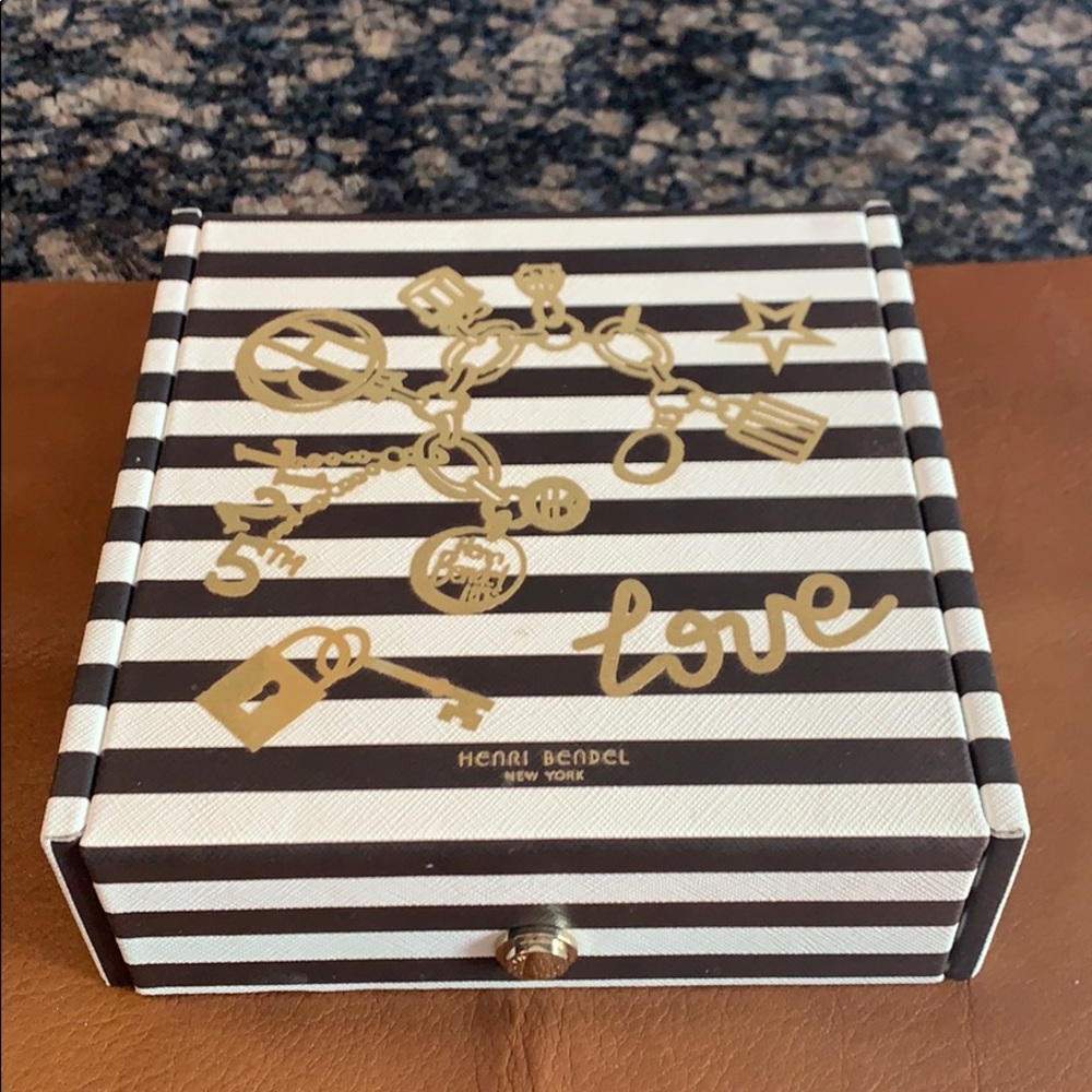 Henri Bendel - Iconic Jewelry Travel Case